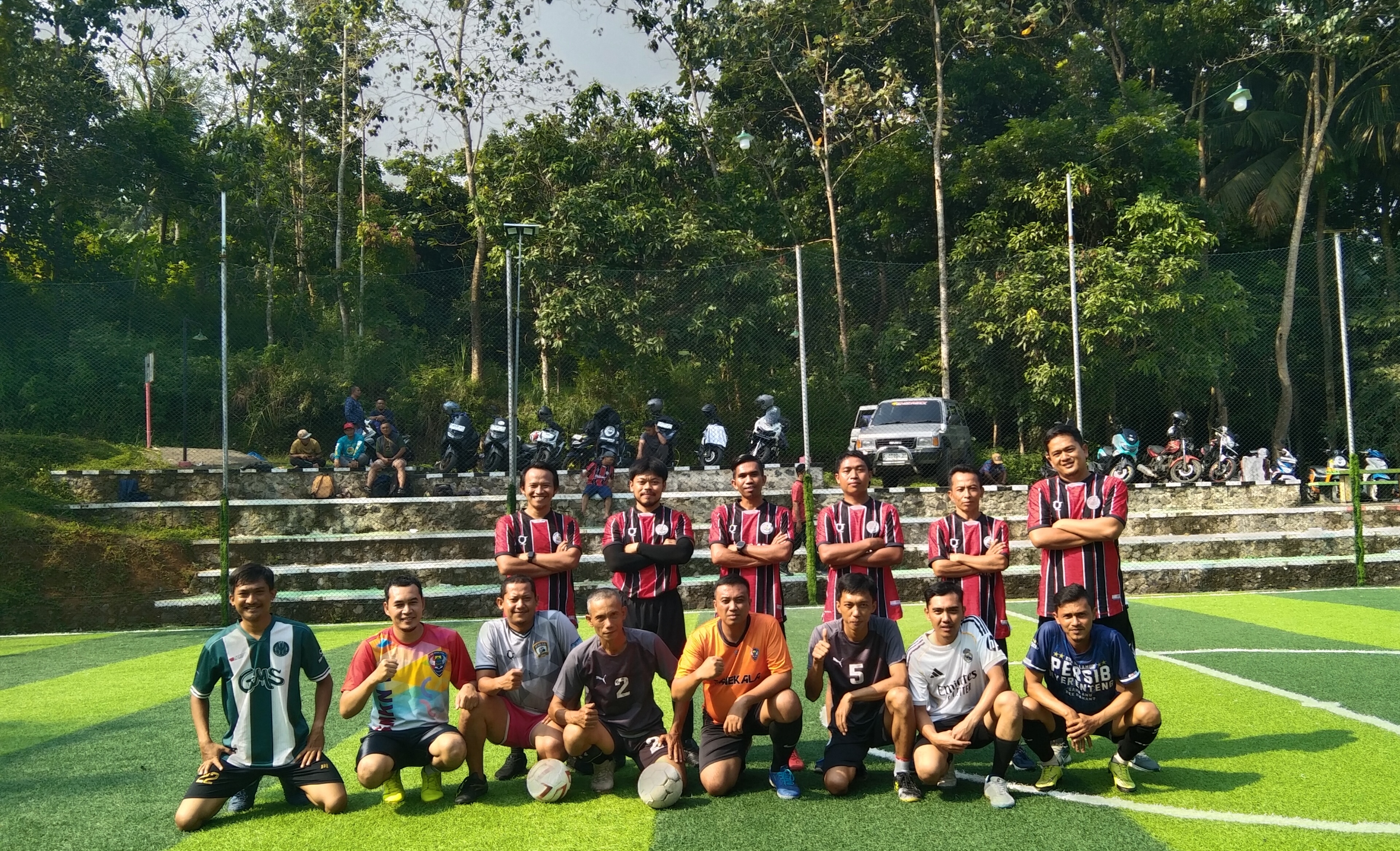 Pererat Silaturahmi Lewat Lapangan Hijau: SMKN 2 Leles Menang Telak 15-9 atas Tim MGMP Olahraga SMK Cianjur