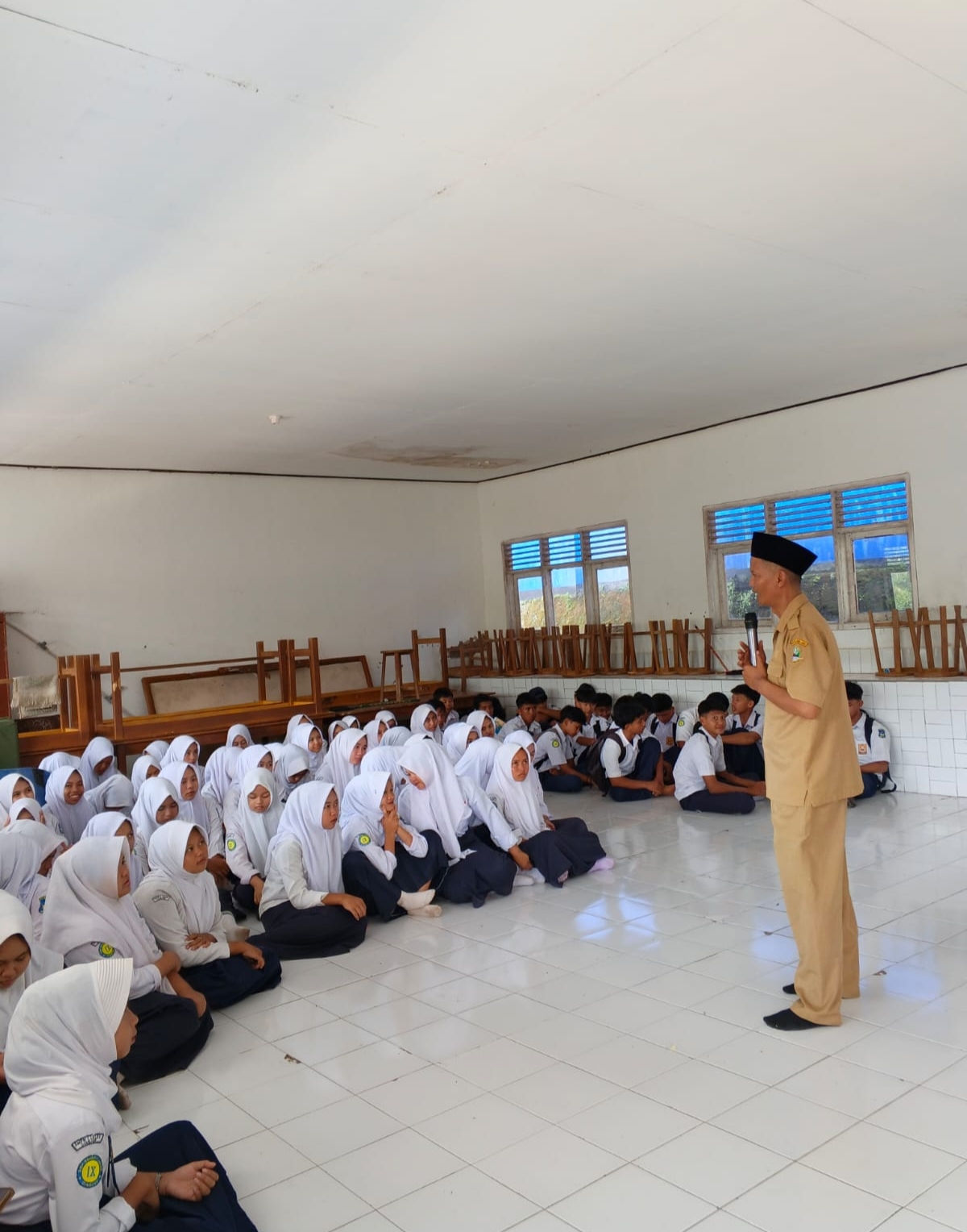 Jemput Bola! SMKN 2 Leles Sambangi SMPN 1 Leles, Paparkan Keunggulan Jurusan dan Fasilitas Masa Depan