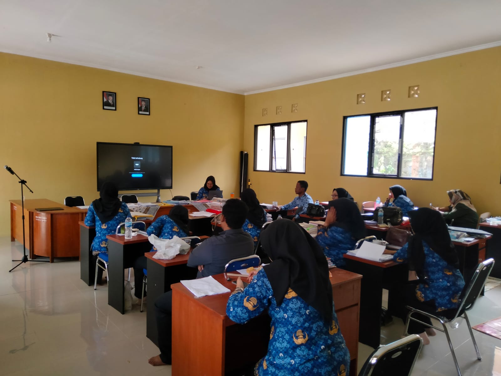 Tingkatkan Kompetensi, Komunitas Belajar SMKN 2 Leles Gelar Pertemuan Rutin